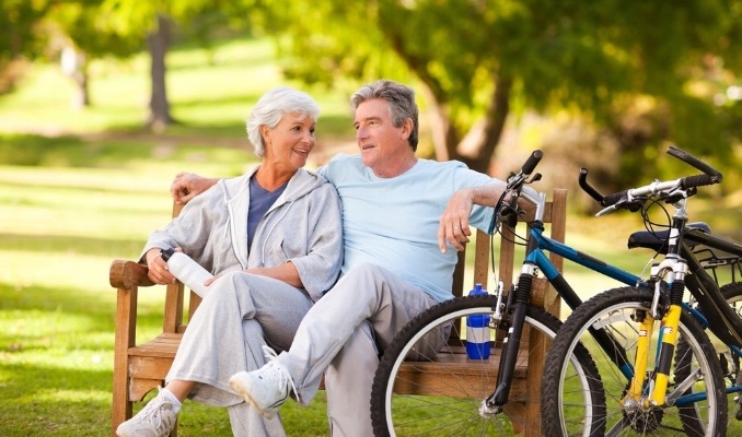 Couple-with-Bikes